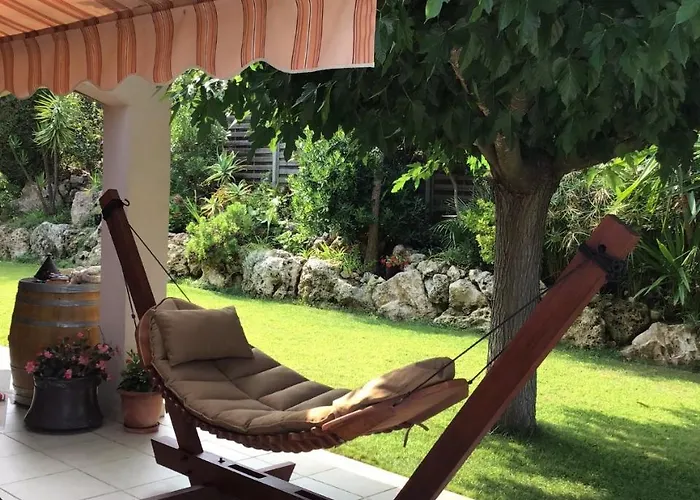 Hibiscus Villa